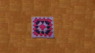 Piastrella alluncinetto facilissima  granny square crochet Tutorial [upl. by Aitnyc935]