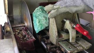 Lapidary 101 Part 1 How to Use a Slab Saw [upl. by Terr614]