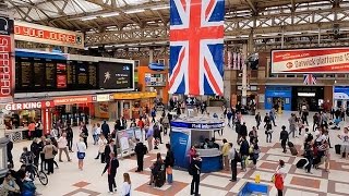 A Walk Through The London Victoria Station London England [upl. by Firehs]