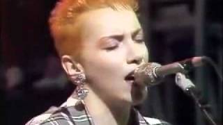 Eurythmics  Here Comes the Rain Again LIVE [upl. by Neumark]